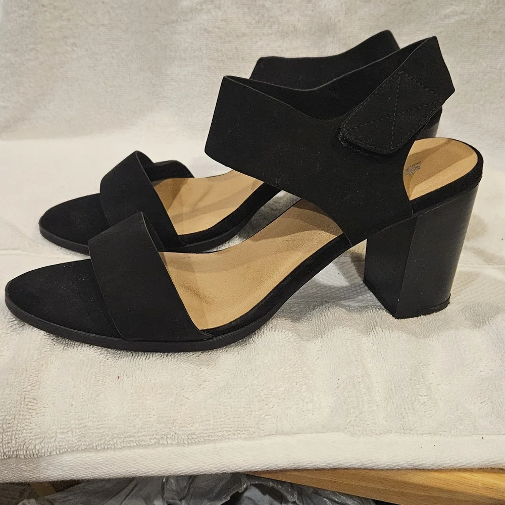 SODA OPEN TOE HEELS